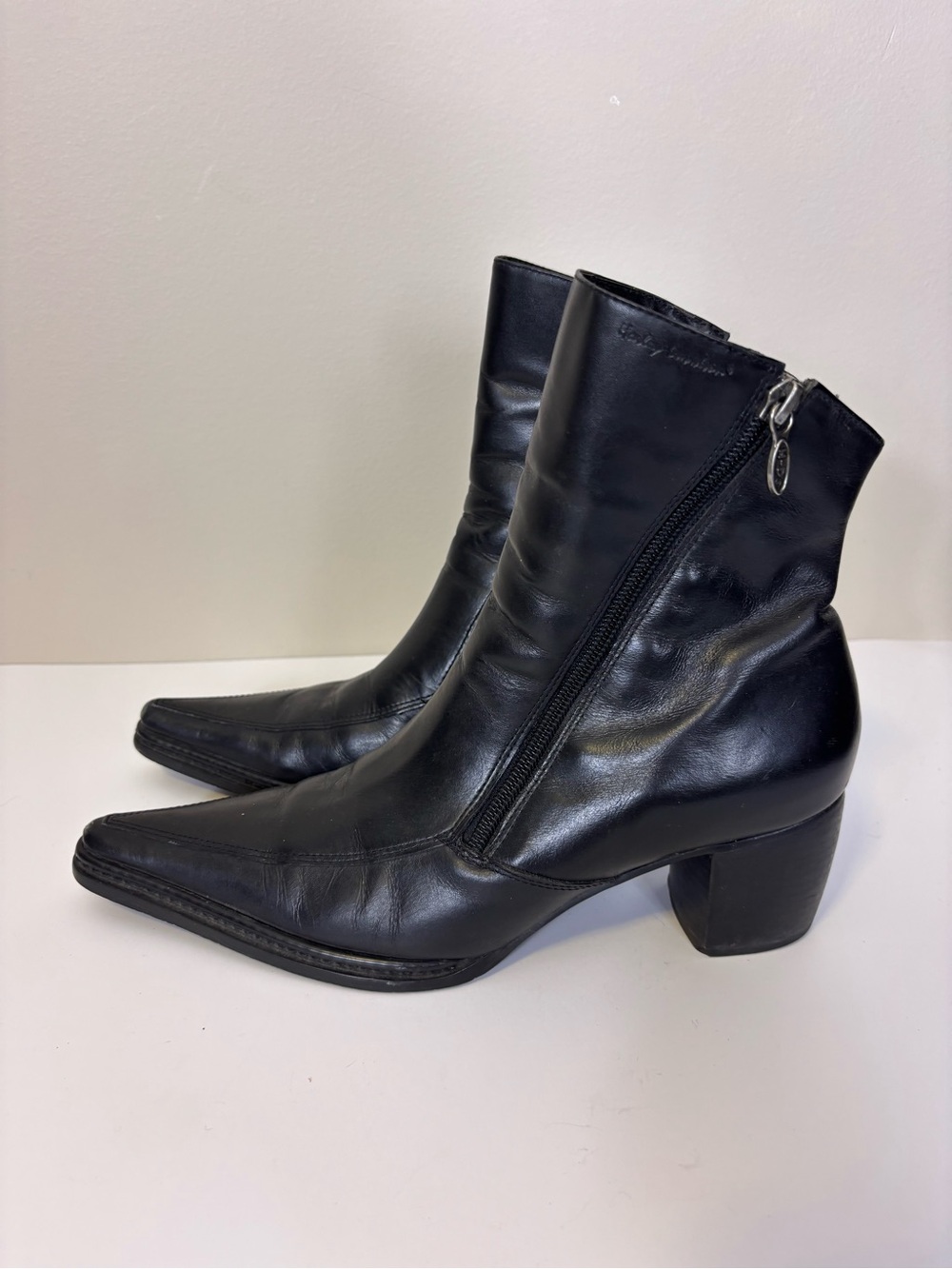 Harley-Davidson Black Leather Pointed Mid Calf Boots with Side Zip Women’s 8.5